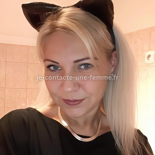 Je contacte une femme ouverte de La Roche-sur-Yon (85).