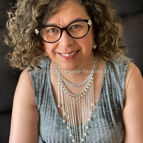 Je contacte une femme mature de Dax (40).