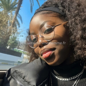 Je contacte une femme connectée de Mont-de-Marsan (40).