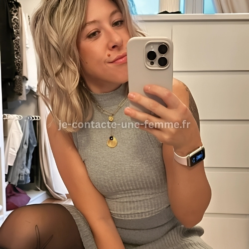 Je contacte une femme connectée de La Rochelle (17).
